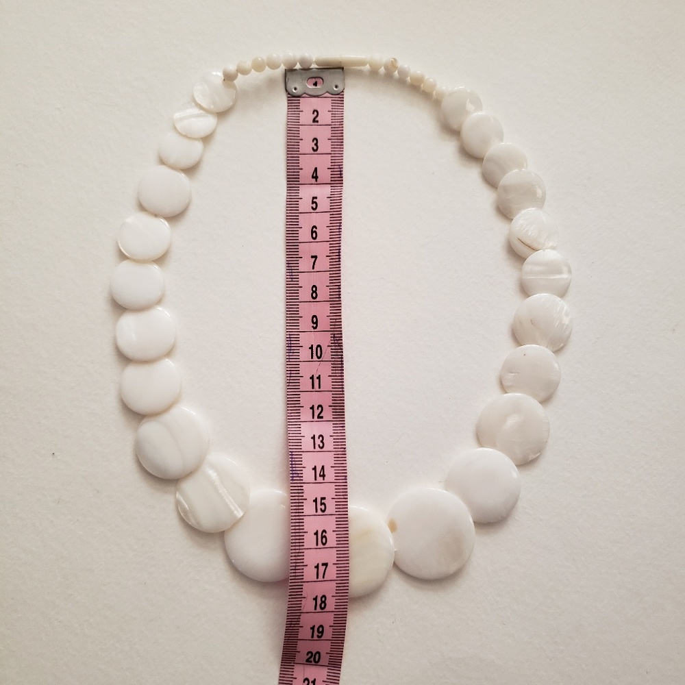 Shell necklace - Picture 3 of 3